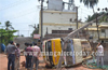 2 injured as water tanker overturns near Kuntikan